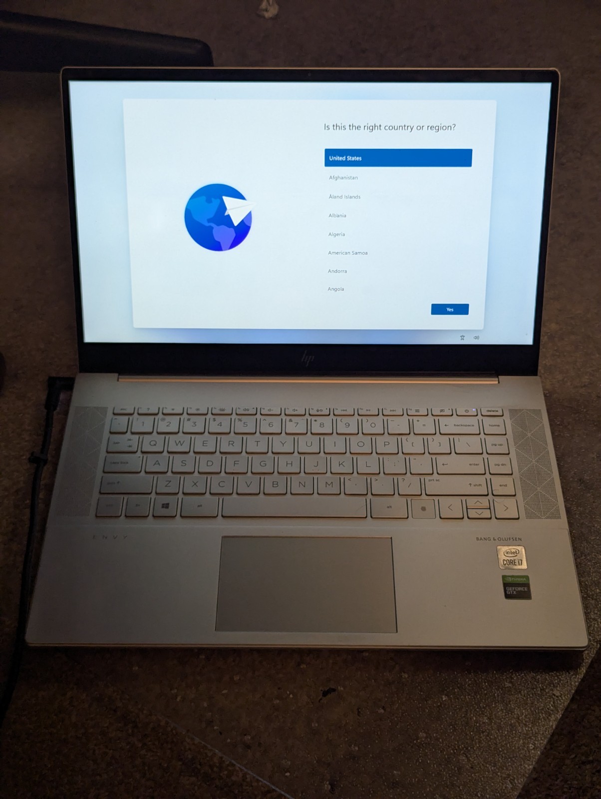 HP ENVY 15-ep0025cl 15.6″ i7-10750H GTX 1660Ti 16GB RAM 512GB SSD W11 (Read)