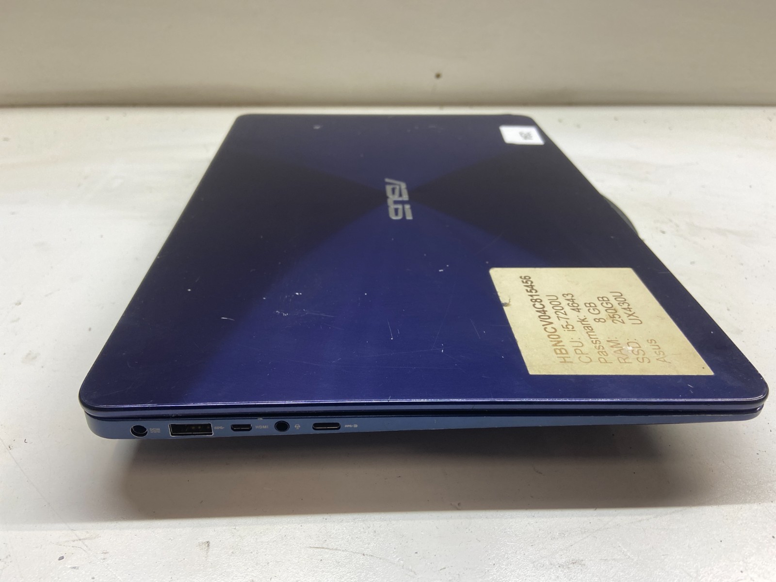 Asus Zenbook UX430U Intel Core i7-7500u 2.7GHz 8GB NO HDD READ