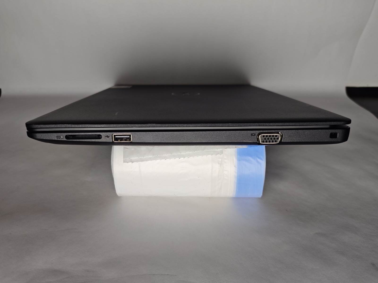 Dell Latitude 3490 14″ 8th gen i5 12gb ram 1tb ssd