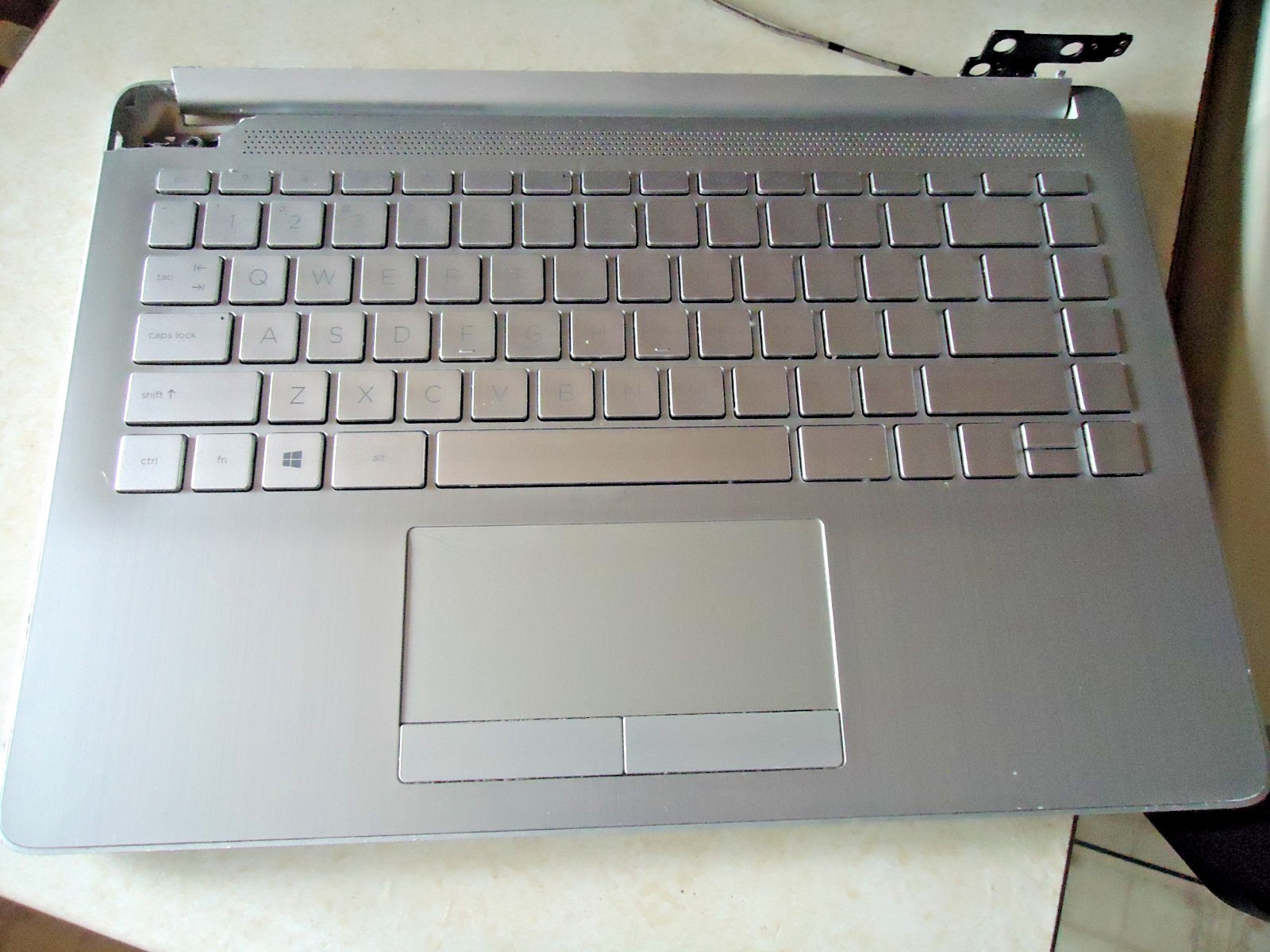 HP 14-dk1035wm 14″ FHD Laptop Ryzen 3 3250U 2.6GHz AMD Radeon Graphics 4GB RAM