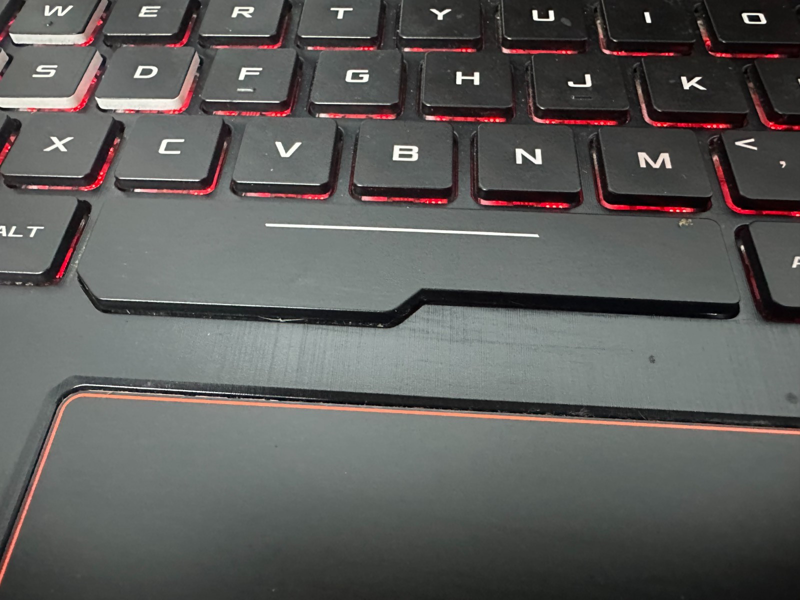 Asus ROG Strix GL553V | 15.6″| i7-7700HQ | 16GB | 256GB SSD | GTX 1050 *READ*