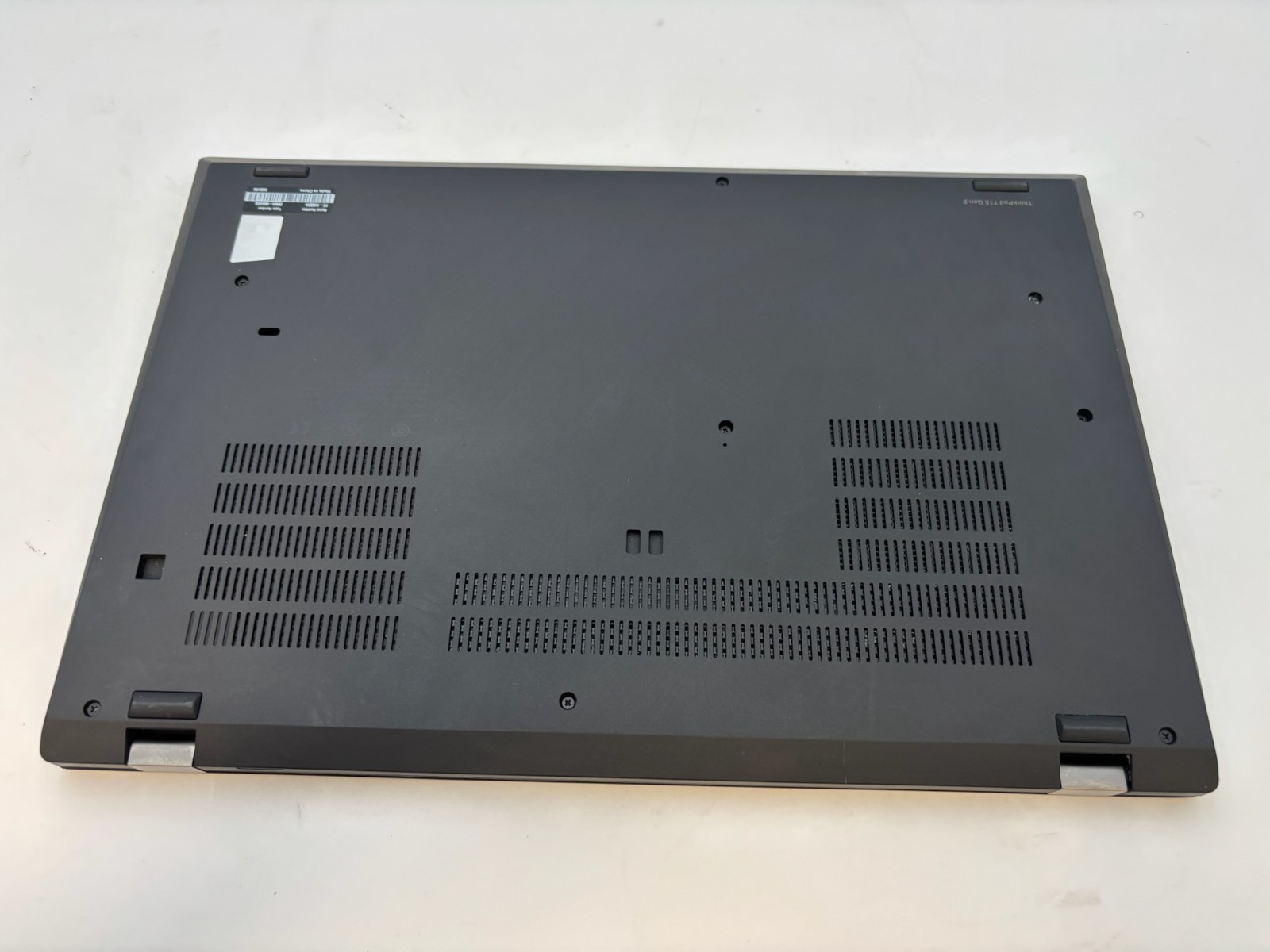 Lenovo T15 Gen 2 15.6″ 512 GB SSD 16 GB RAM i7-1165G7 Windows 11 Pro
