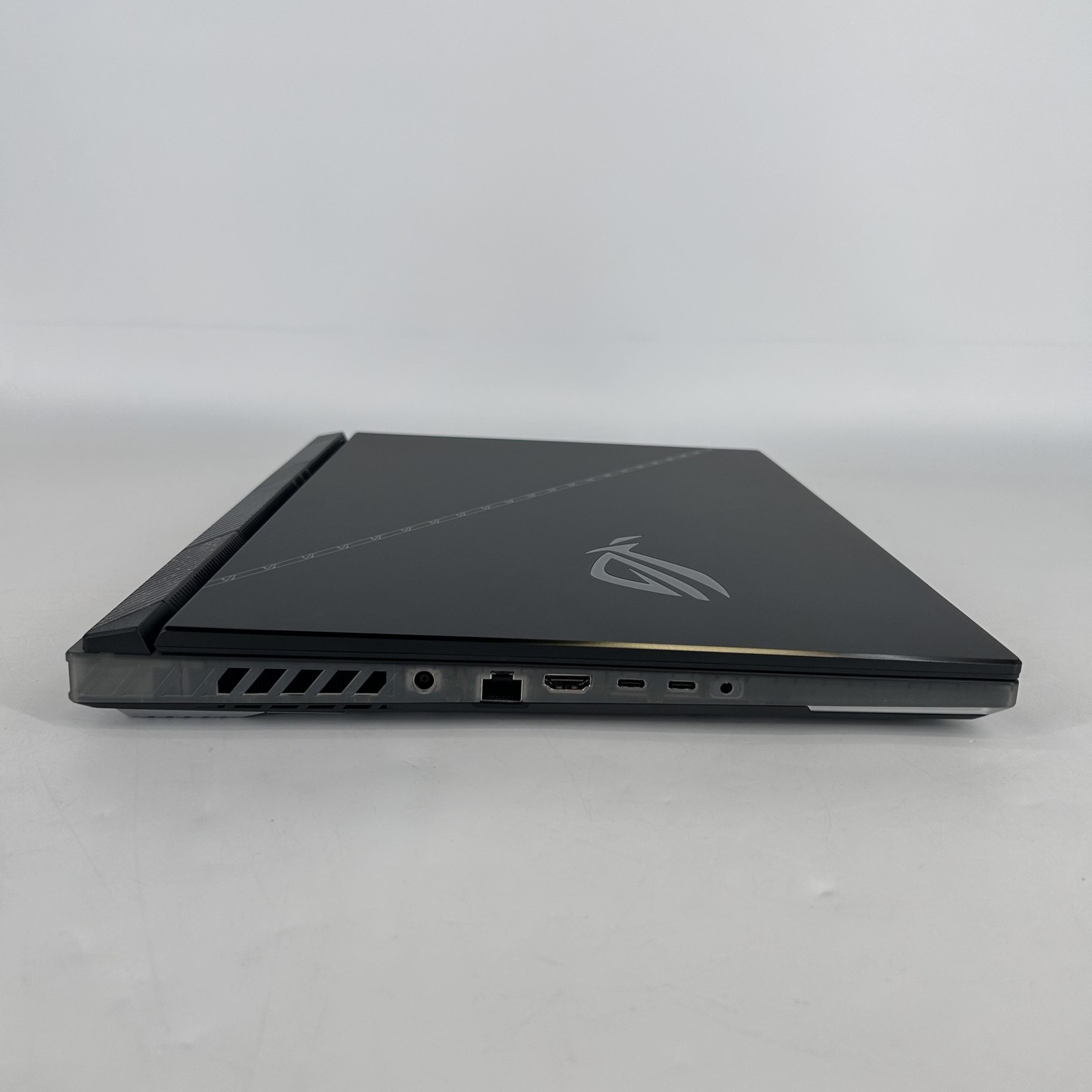 Asus ROG Strix Scar 18 G834 240Hz QHD+ 2.2 GHz i9-13980HX 32GB 2TB SSD RTX 4090