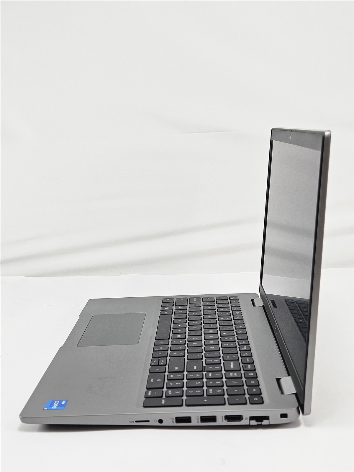Dell Latitude 5530 15.6″ Core i5-1245U 16GB 256GB SSD Intel UHD Business Laptop