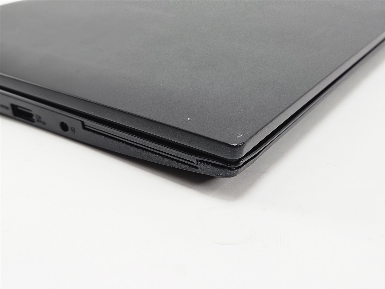 Lenovo ThinkPad L14 Gen 4 AMD 14″ AMD Ryzen 5 Pro 7530U 16GB 256GB SSD Radeon