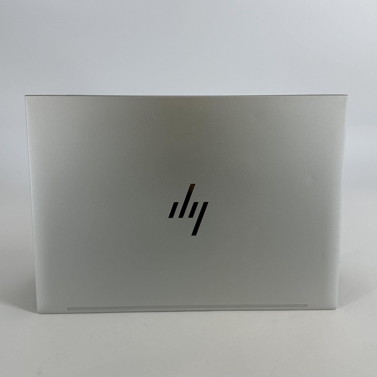 HP Elitebook 845 G9 14 FHD+ 2.7 GHz Ryzen 7 PRO 6850U 16GB 512GB SSD Very Good