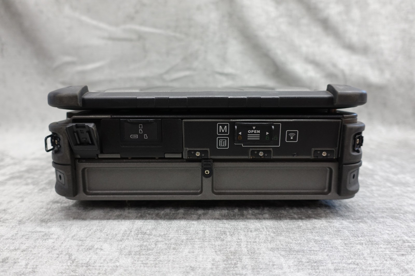 Rare GETAC X500 G2 Rugged Mobile Laptop / Server X500 i7 32gb Ram holds 6 HDD’S