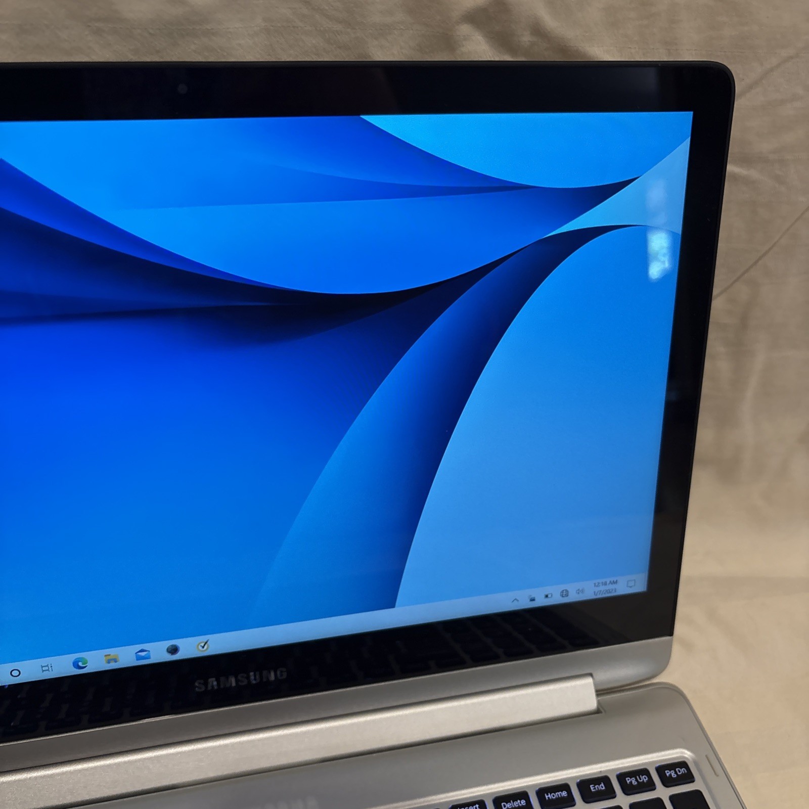 Samsung Notebook 7 Spin Laptop Intel Core i7-6500U 12GB 250 GB Win 10 Home
