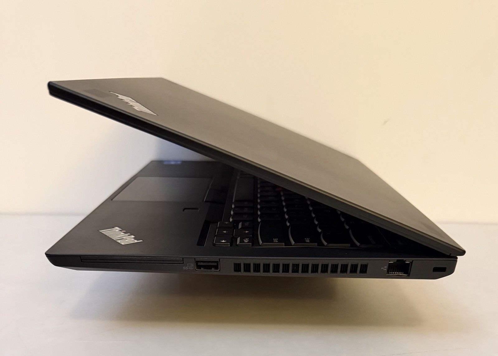 Lenovo ThinkPad P14s Gen 2 14″ Core i7-1165G7 16GB 256GB NVMe T500 Win11 Pro.