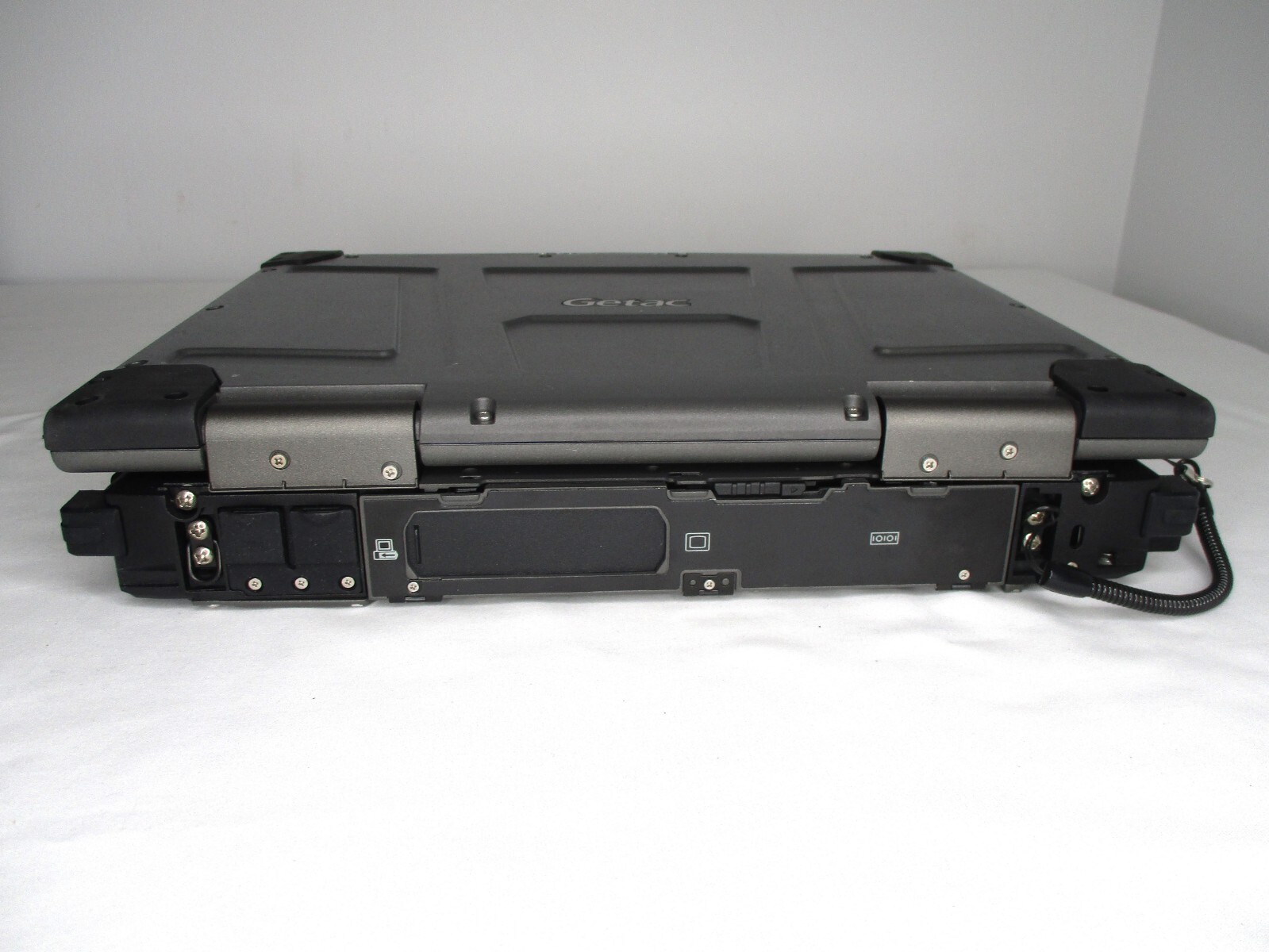 Getac B300 G7 Rugged Laptop 13.3″ FHD Touch i5-8350U 1.7Ghz 16GB 512GB LOW HOURS