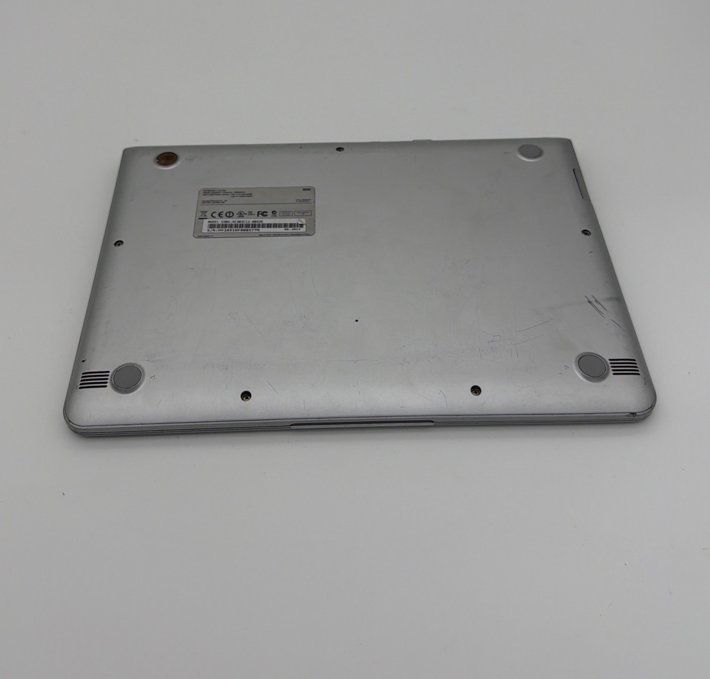SAMSUNG XE303C12-A01US Chromebook – For Parts / Not Working