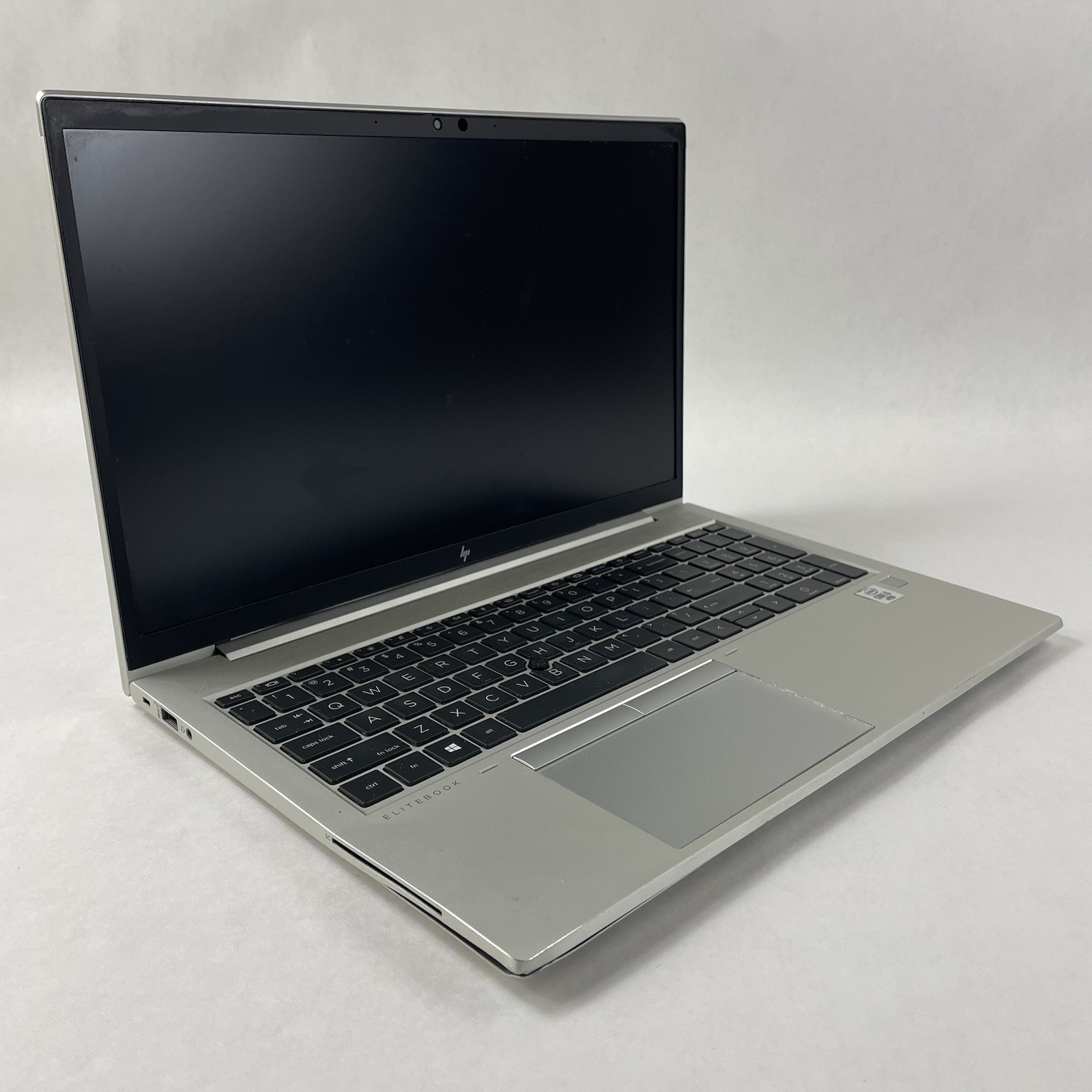 HP EliteBook 850 G7 15.6″ i5-10310U 1.70 GHz 8 GB RAM No SSD/OS/AC – Bad Corner