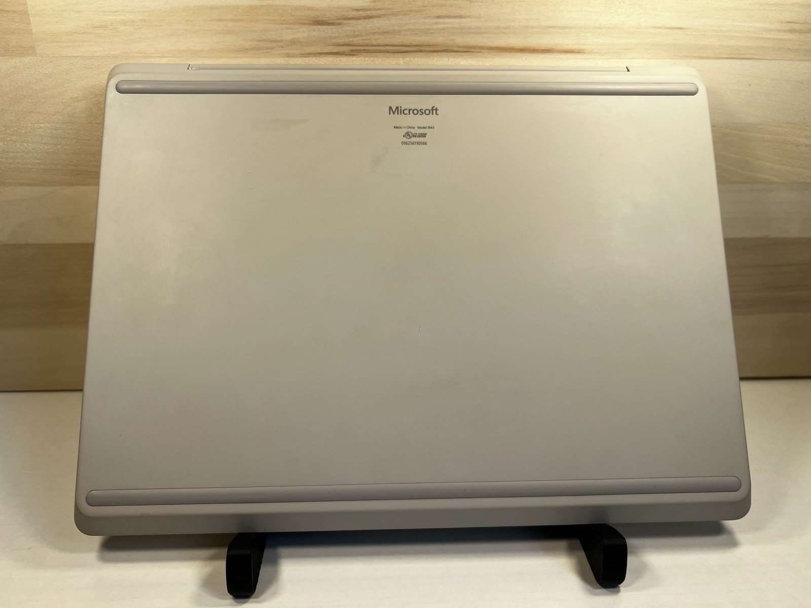 Microsoft Surface Laptop Go 12.4″ Touchscreen (256GB SSD, Intel Core i5-1035G1,