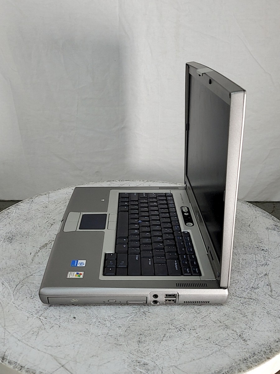 DELL LATITUDE D810 15.4″ Laptop Intel PENTIUM M 2GB SEE NOTES