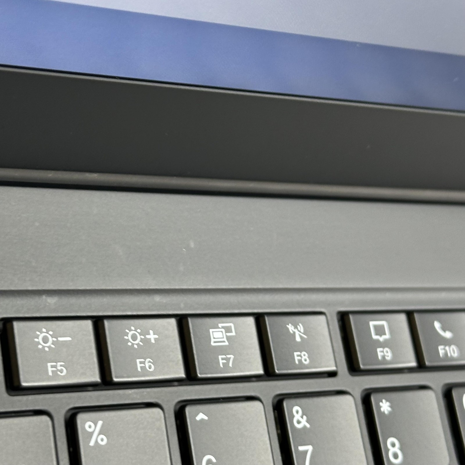 Lenovo ThinkPad X1 Carbon Gen 8 14 2K i7-10610U 1.80GHz 16GB 512GB SSD Good