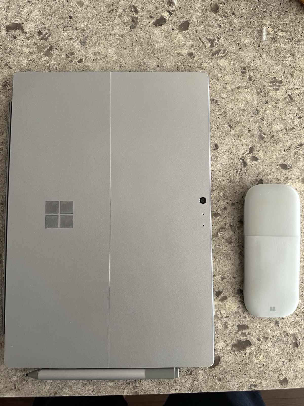 Microsoft Surface Pro 6 12.3in Intel Core i5 8GB RAM 128GB SSD 2 in 1 Laptop