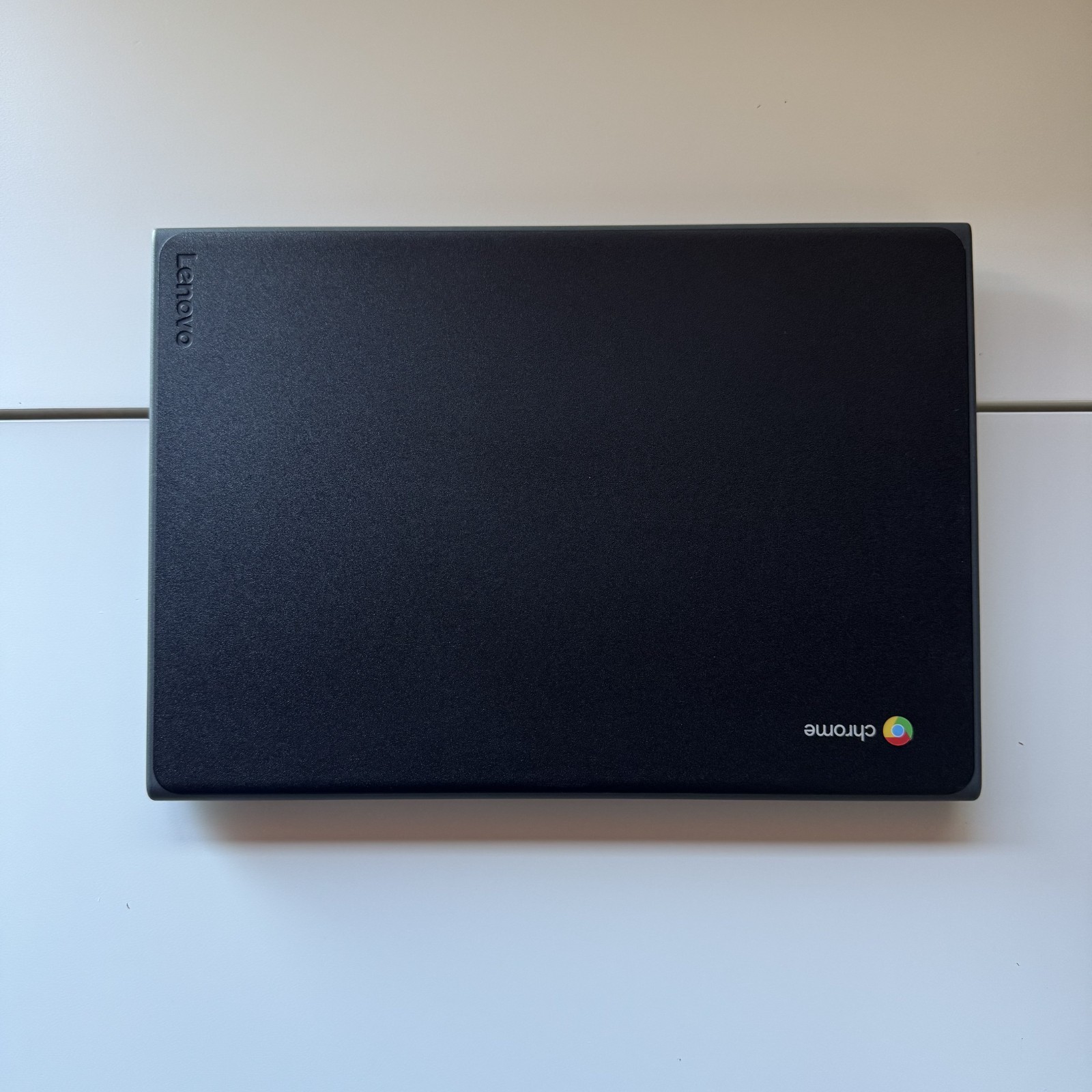 Lenovo Chromebook 100e 81ER 11.6″ Celeron N3350 4 GB RAM 16 GB eMMC with Charger