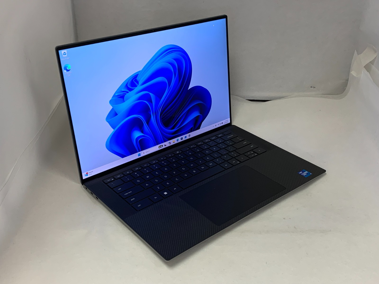 Dell Precision 5560 15.6″ UHD+ Touch i7-11850H 32GB 512GB NVMe NVIDIA T1200
