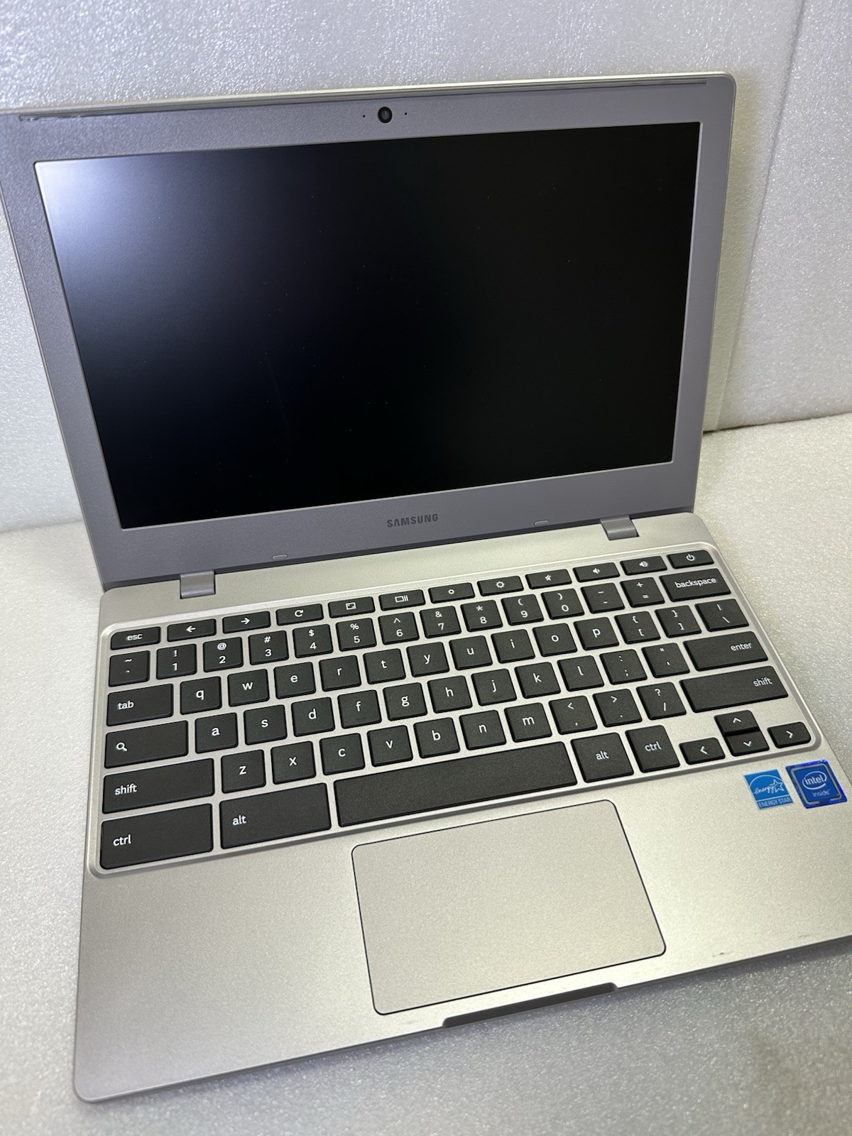 LOT Of 15 LAPTOPS; Gateway, Lenovo, HP, ACER, Samsung