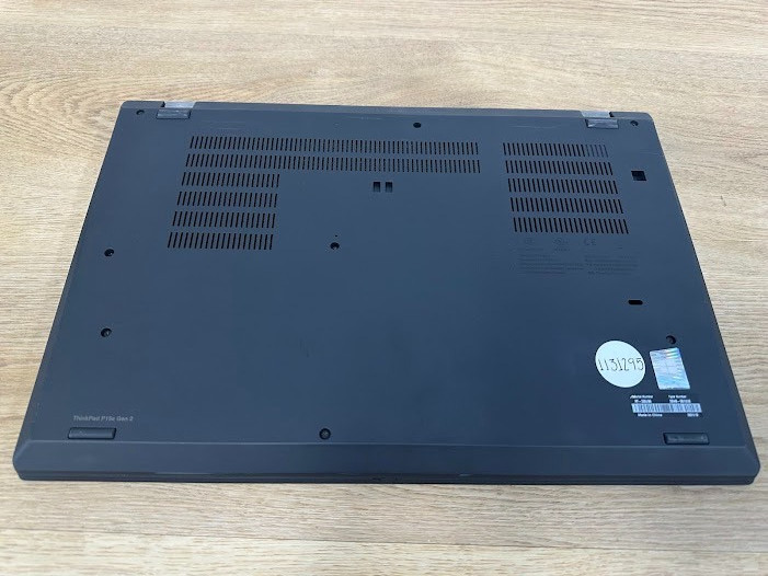 Lenovo ThinkPad P15s Gen 2, Core i7 1165G7 32GB DDR4 Nvidia Quadro T500, 512GB