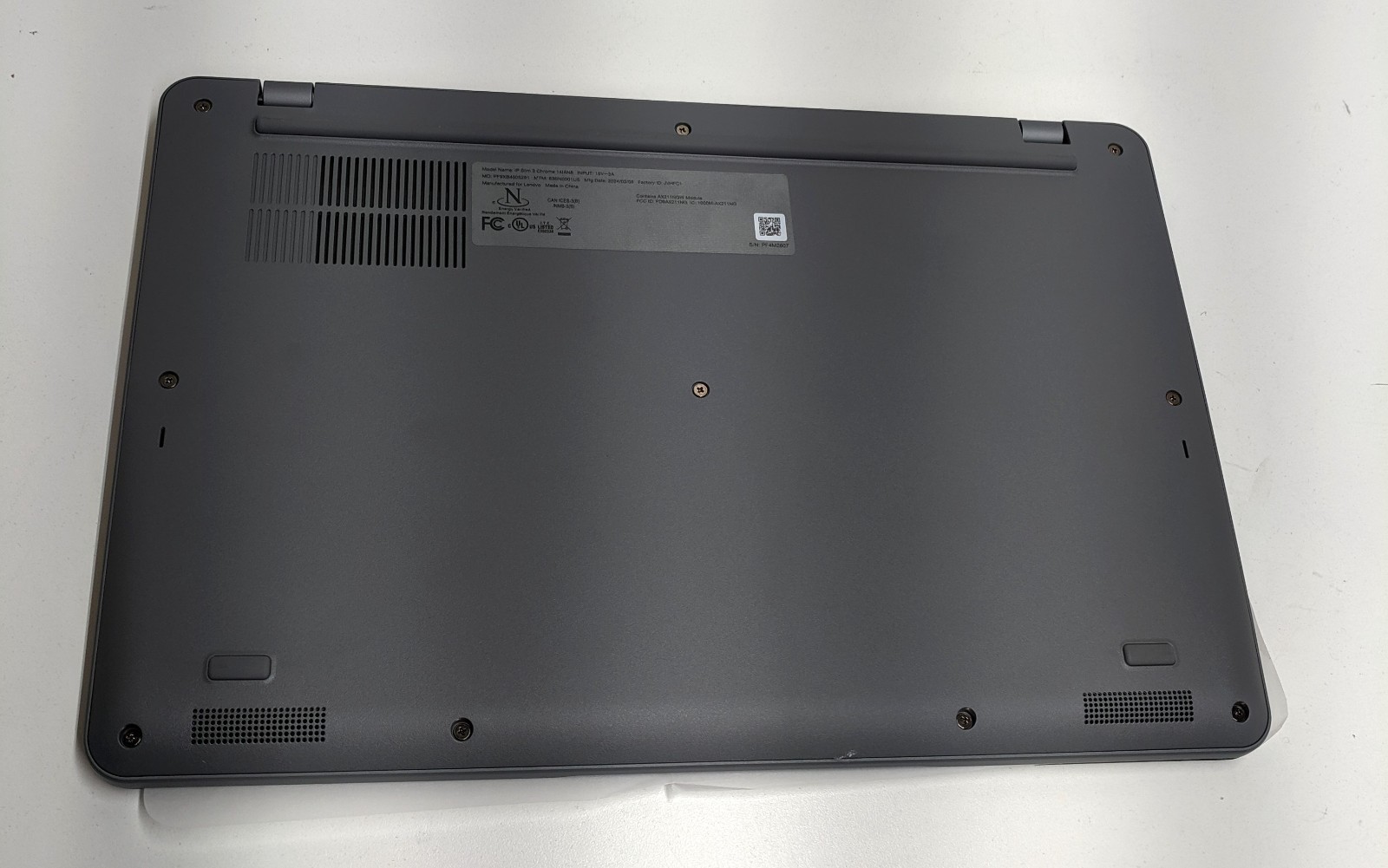 4 Lenovo IP Slim 3 Chrome 14IAN8 14″ N100, 4GB, 64GB EMMC Bundle