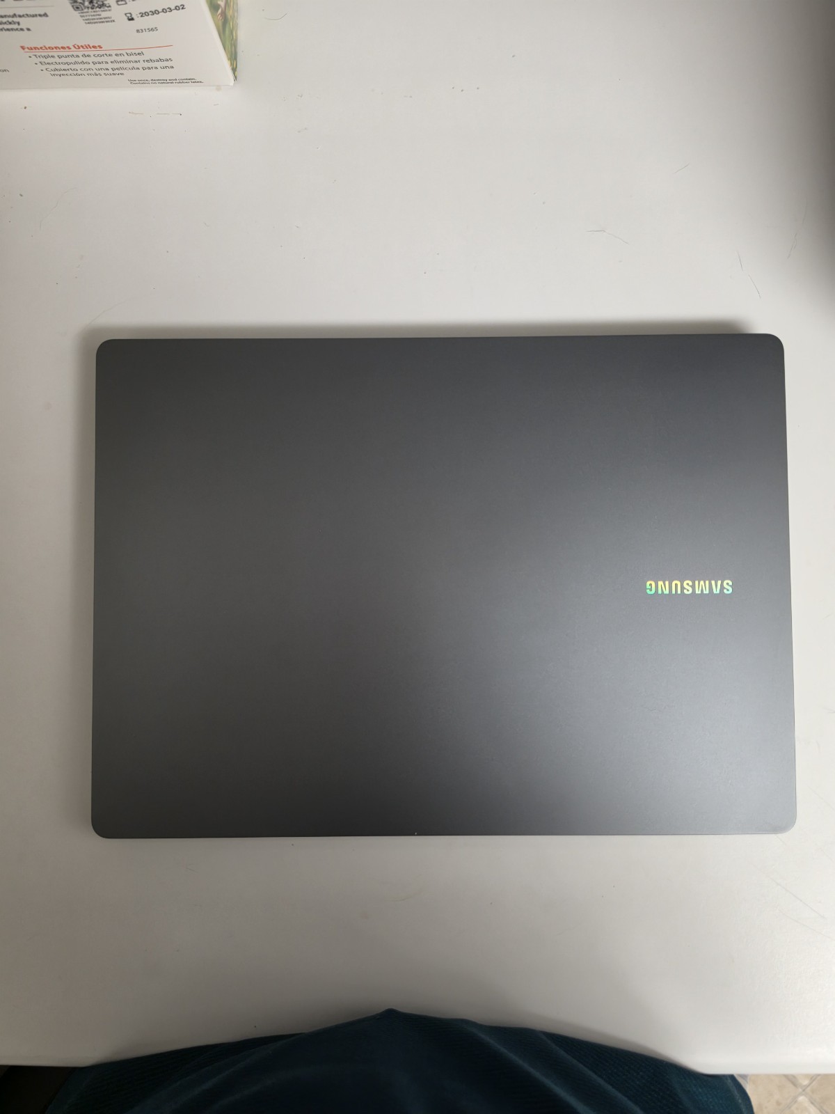 Samsung Galaxy Book5 Pro 14″ 3K AMOLED Touch Laptop Intel Ultra 7, 16GB, 1TB