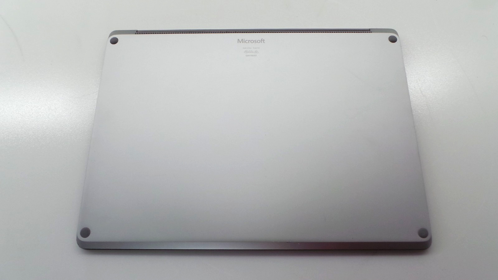 Microsoft Surface Laptop 2 | 13.5″ Touch | i7-8650U 1.90GHz 16GB RAM 512GB SSD