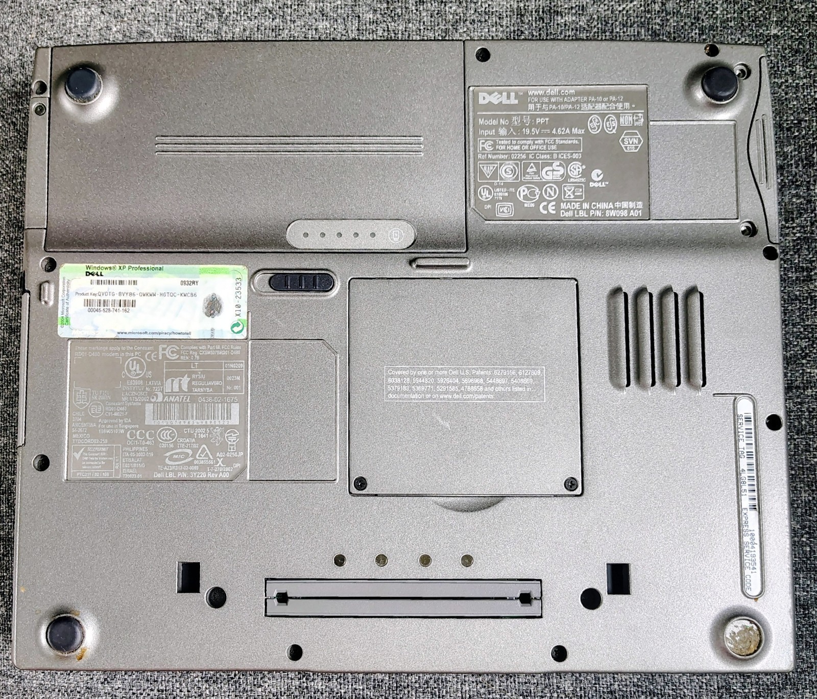 Dell Latitude D400 Retro Windows XP laptop