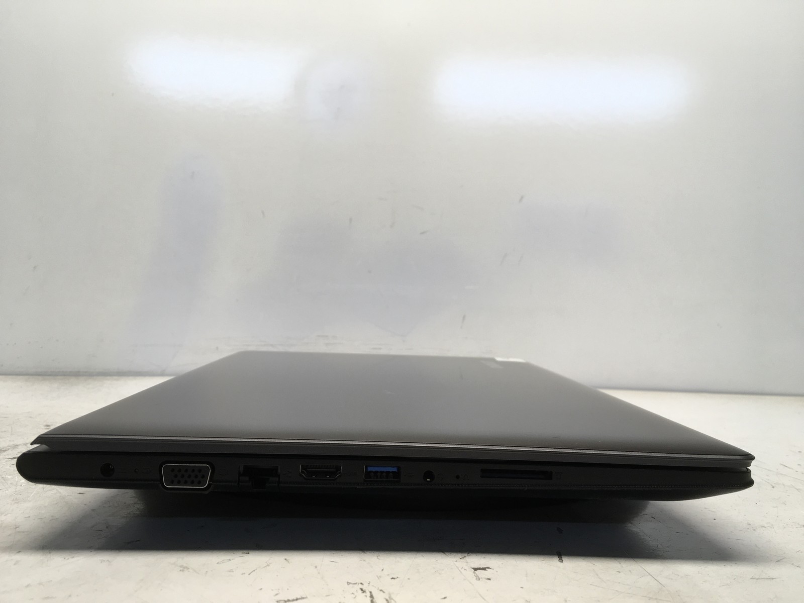 Lenovo IdeaPad 310-15IKB Intel i7-7500U 2.7GHz 12 GB NO HDD No Batt
