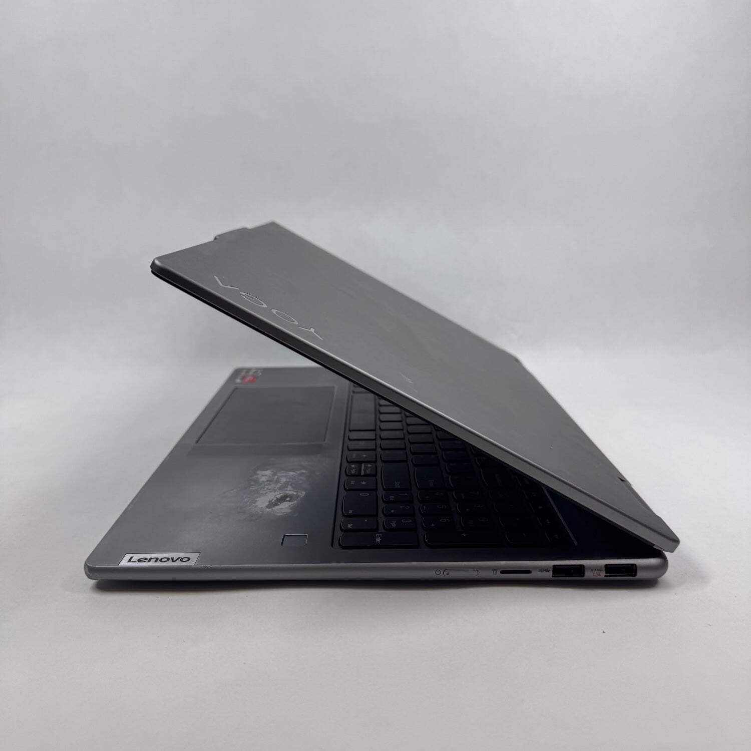 Broken Lenovo Yoga 7 2-in-1 16ARP8 16″ ryzen 5 7535u 2.9GHz 8GB 512GB READ
