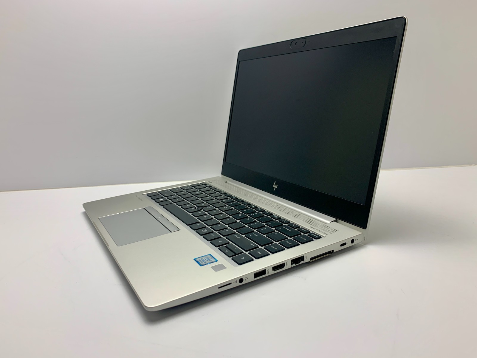 HP EliteBook 840 G6 | i5-8265U | 8GB RAM | 128GB SSD | LINUX | SCREEN SPOTS