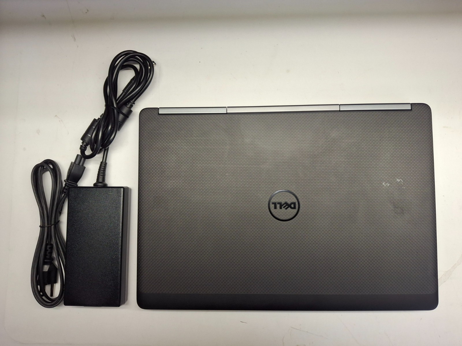 Dell Precision 7520 15.6″ FHD i7-7820HQ 2.90GHz 16GB 256GB SSD Quadro M2200