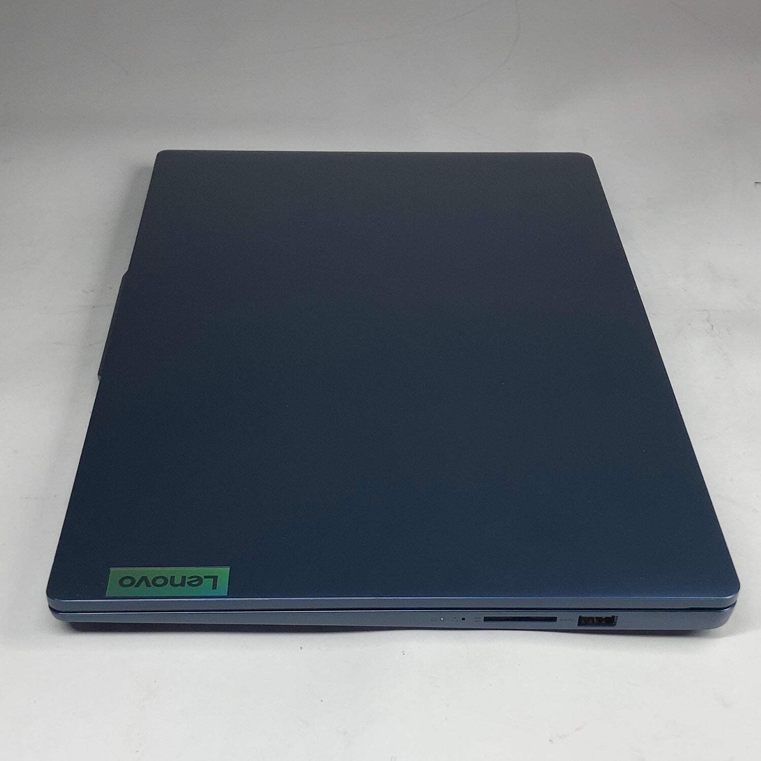 Lenovo IdeaPad Slim 3 15.6″ Ryzen 5 40 2.8GHz 8GB RAM 512GB SSD NO CHARGER