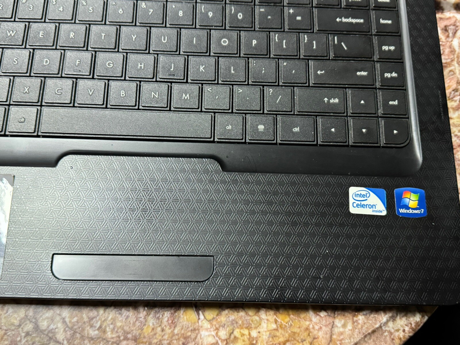 HP Compaq Presario CQ62 15.6 WINDOWS 7 Intel Celeron 2.20GHZ, 3gb Ram, 300gbHDD