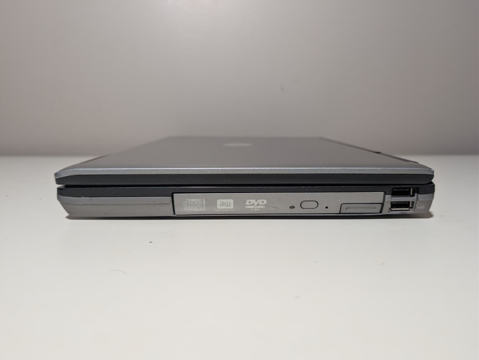 Read! Dell Latitude D620 | C2D 4GB RAM 128GB SSD | Win XP Pro 32-Bit DVD+RW