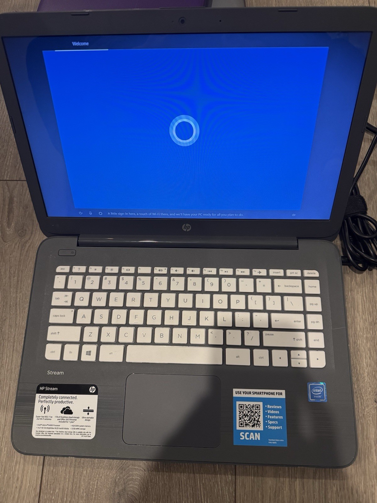 HP Stream 14-cb012wm 14″ (32GB eMMC, Intel Celeron N3060. 1.6 GHz, 4GB) Laptop