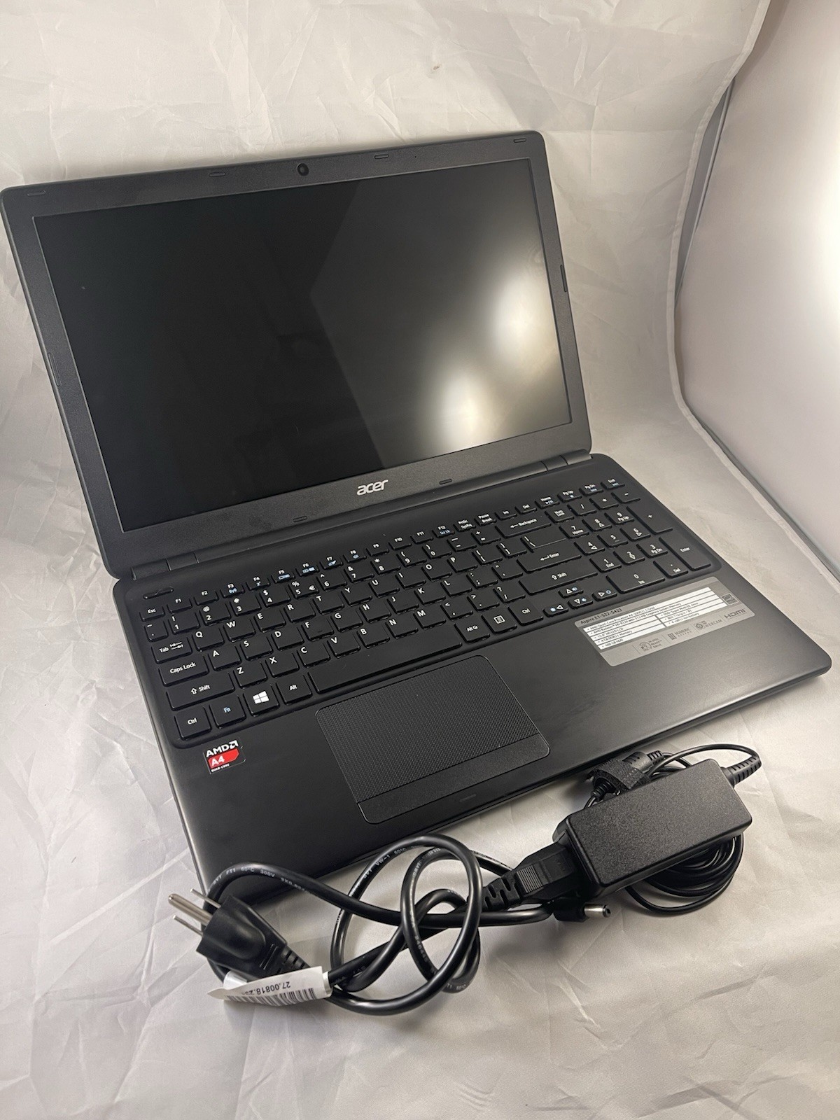 Acer Aspire E1-522 5423 Laptop – AMD A4-5000 1.5GHz, 4GB RAM, 500GB HDD, Win10