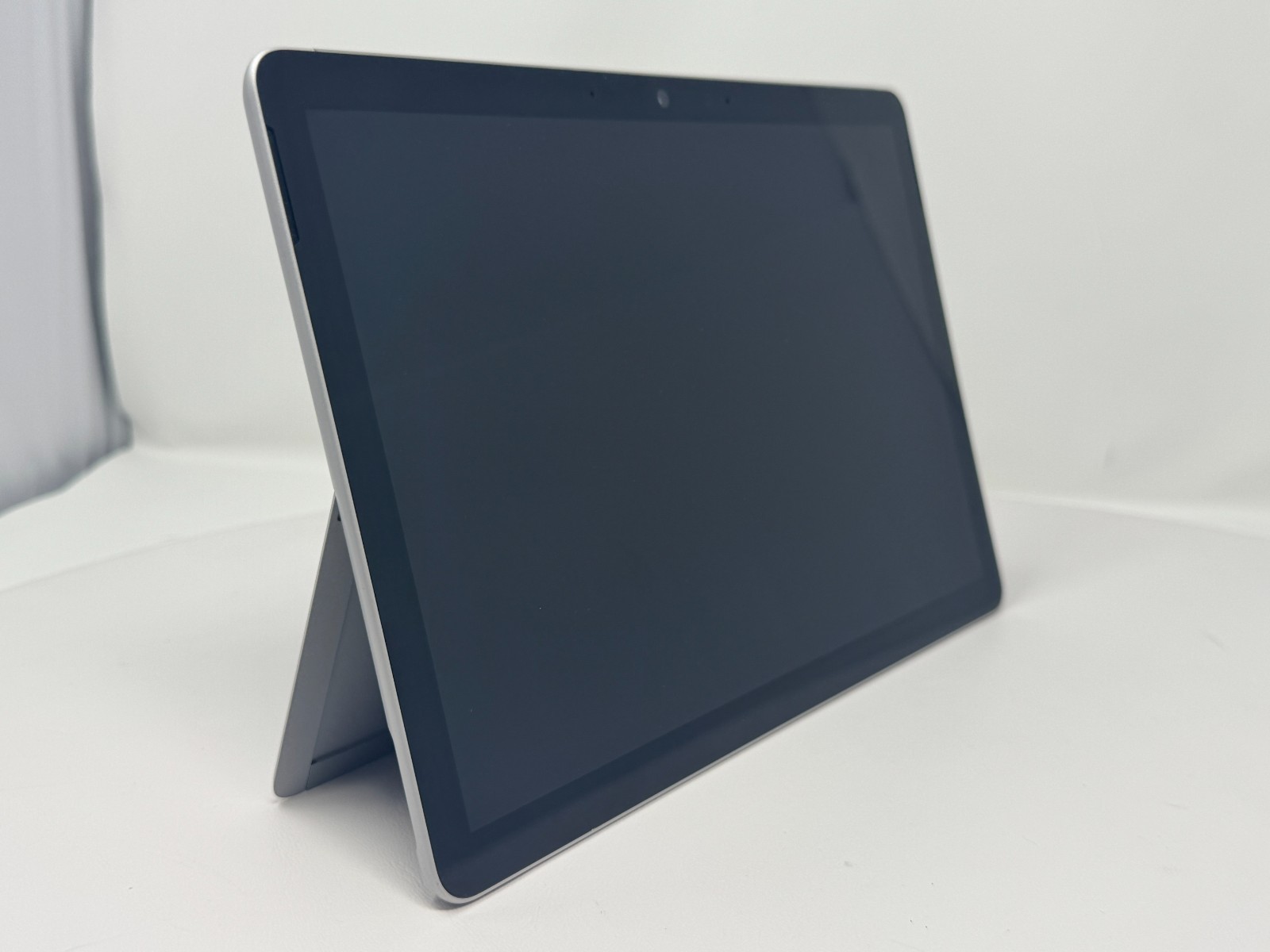 Microsoft Surface Go 2 64GB 4GB Platinum Wi-Fi Pentium Gold 4425Y Tested Working