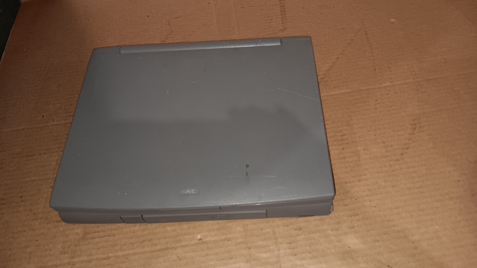 Vintage NEC Versa 4080H Laptop Intel Pentium 120 MHz 10.4″ TFT Color LCD Screen