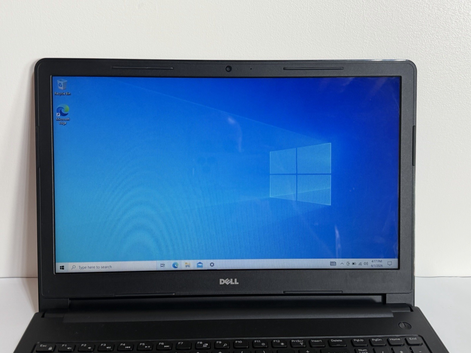 Dell Inspiron 15 3000 Series 15.6″ Intel i3-5015U 4GB RAM 1TB HDD Black