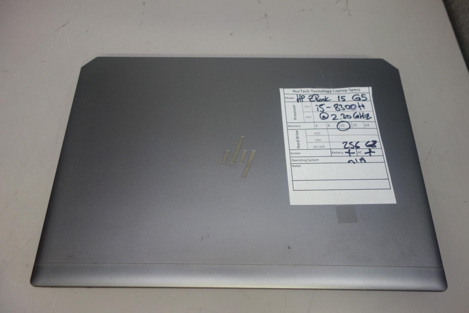 HP ZBook 15 G5 15.6″ i5-8300H 2.3GHz 16GB/256GB m2 SSD [NO OS] Laptop + AC