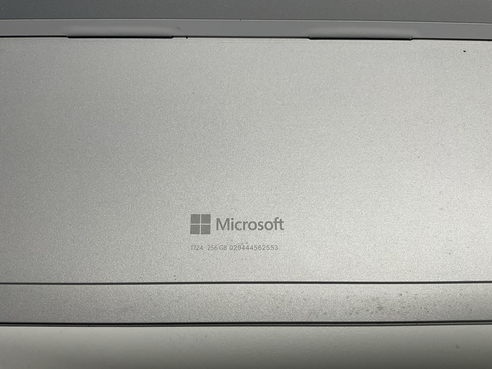 Microsoft Surface Pro 4 1724 12.3” Intel i5-6300U 8GB RAM 256GB SSD WIN11P-READ