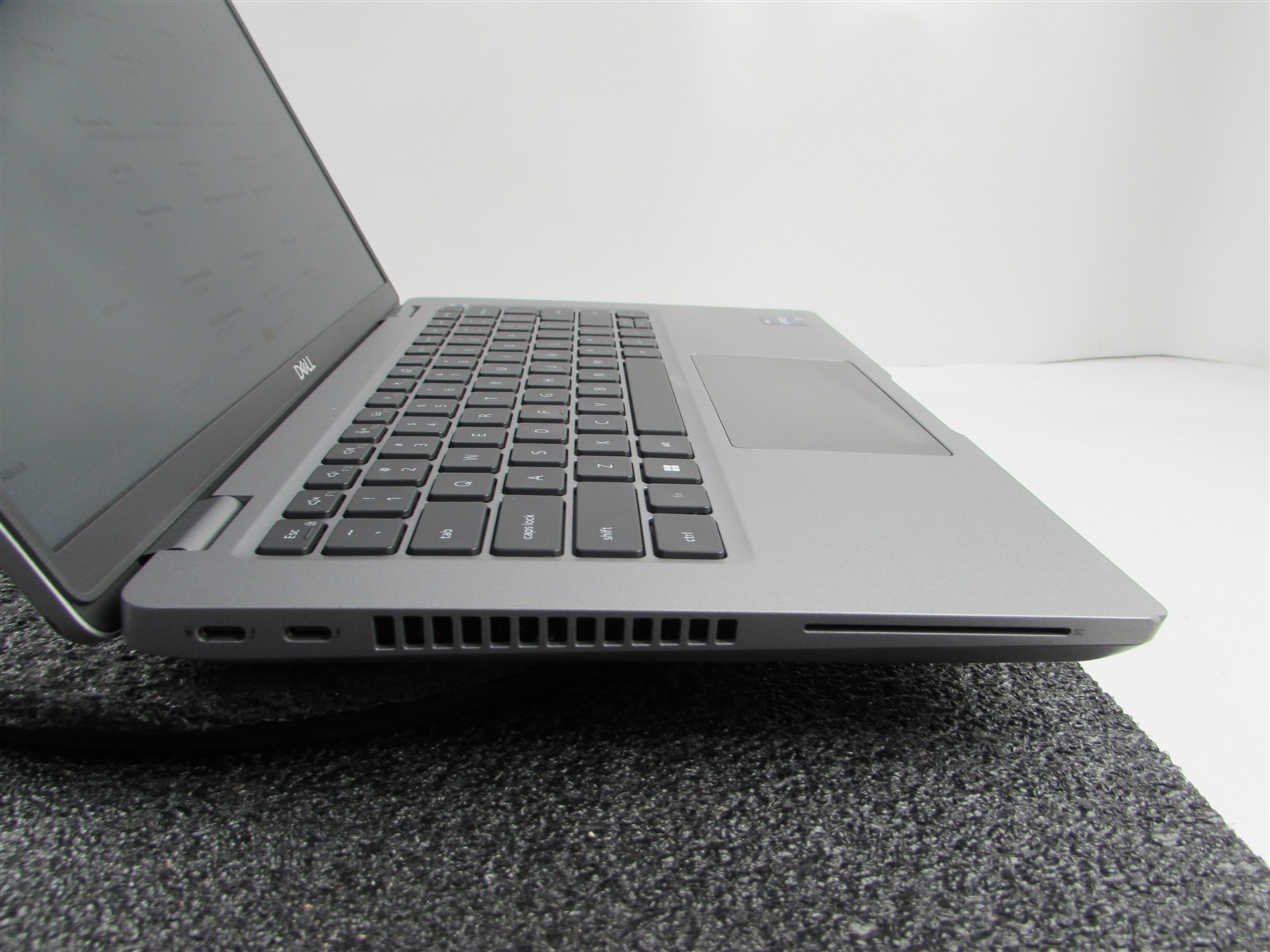 DELL LATITUDE 5431 1920X1080 FHD CORE I7-1270P 256GB 16GB RAM NO O.S