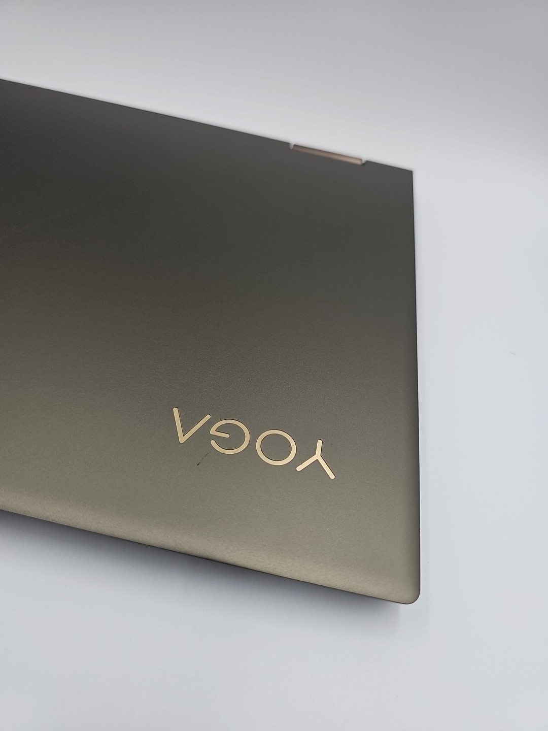 Lenovo Yoga 7i – 14″ FHD 2-in-1 – i7-1165G7, 12GB RAM, 512GB SSD, Intel Iris Xe