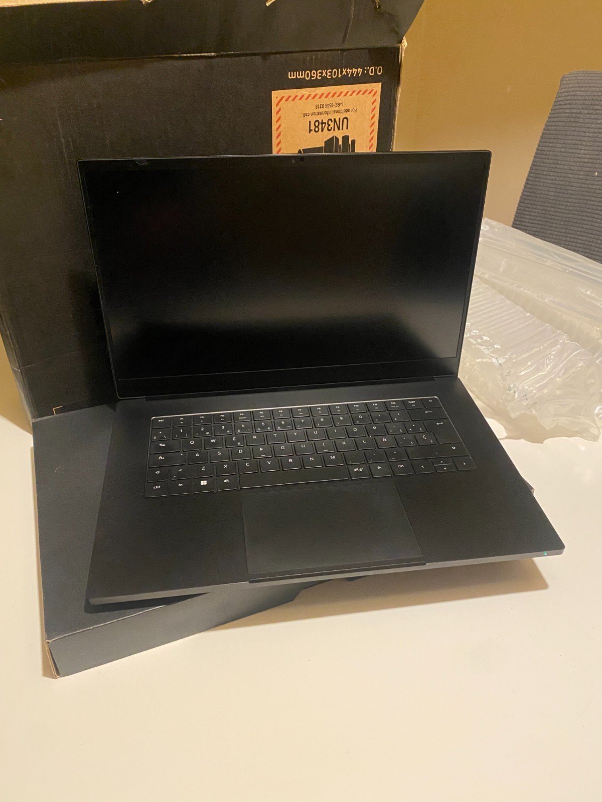 Razer Blade 15 Advanced Model 15.6″ 1TB SSD i7