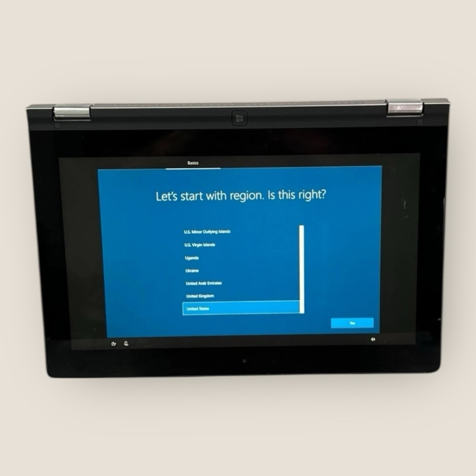 Lenovo Ideapad Yoga 11s 11.6-inch Convertible 2 in 1 Touchscreen Ultrabook