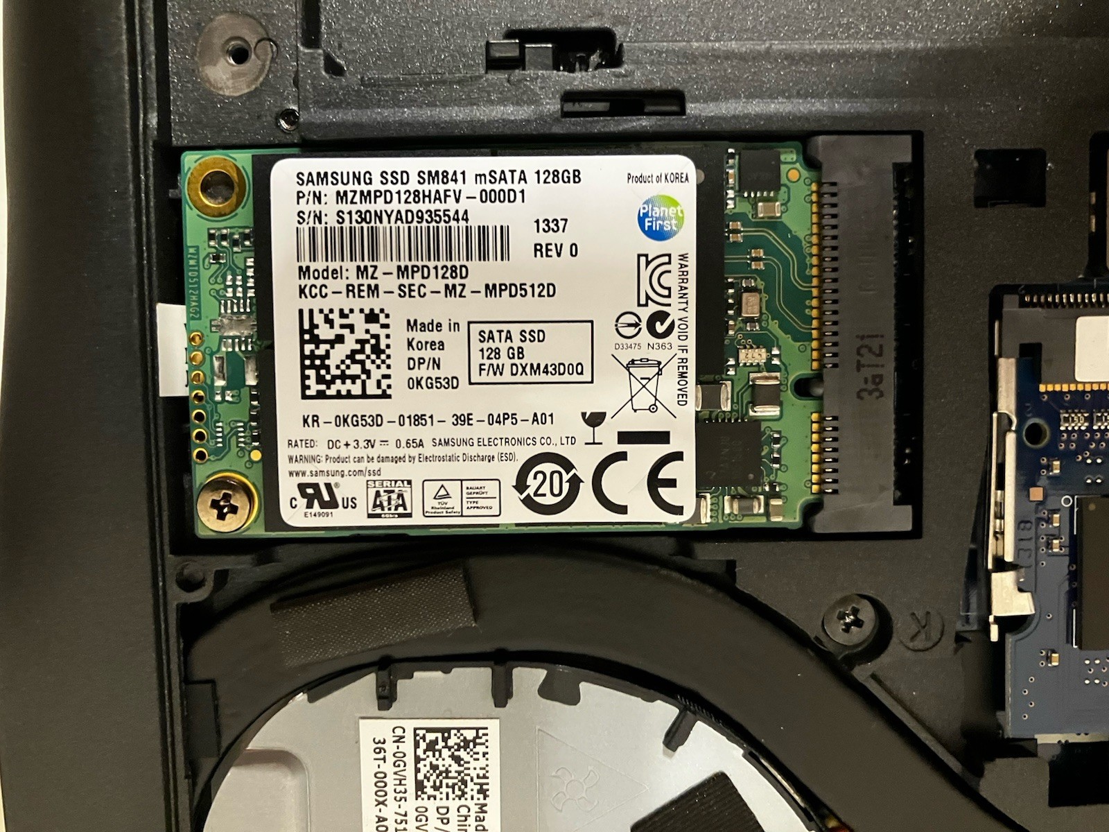 DELL LATITUDE E7240 Laptop i5-4300U 8 GB 256GB SSD *Dual-Boot* Win10 Pro Linux