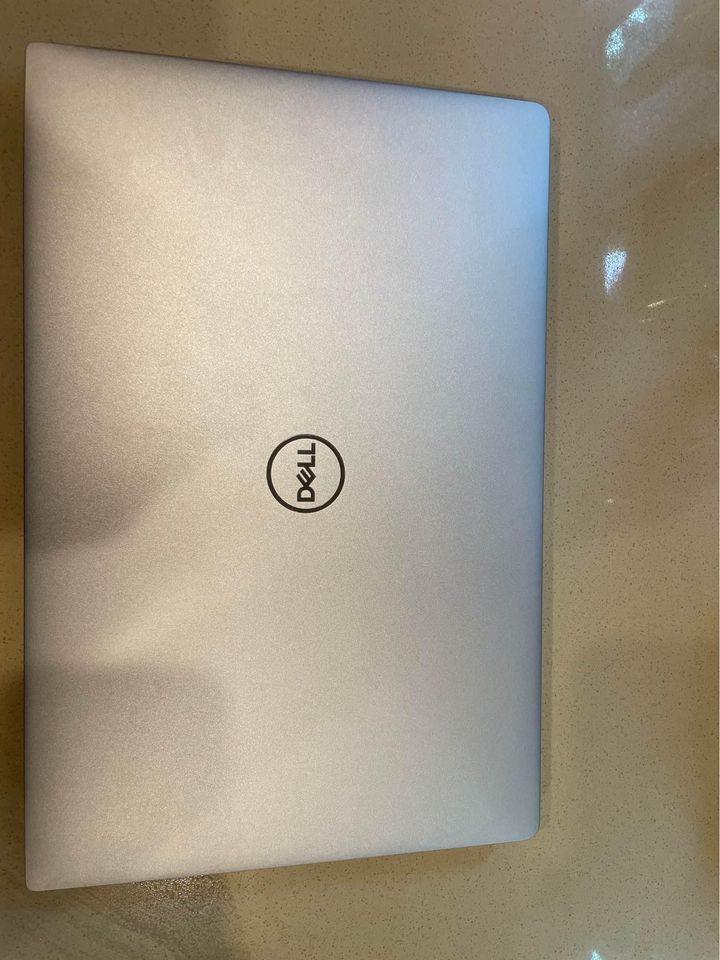 Dell XPS 13 7390 (256GB SSD, Intel Core i5-10210U, 1.60GHz, 8GB RAM)