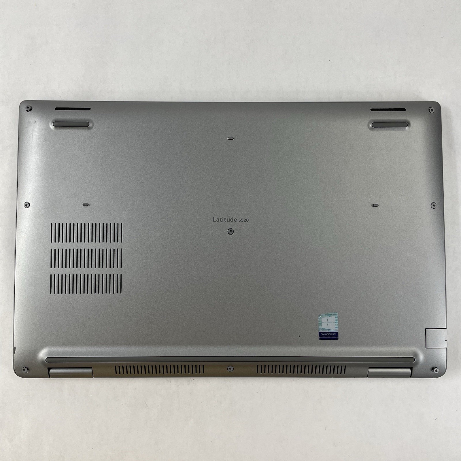 Dell Latitude 5520 15.6″ i5-1145G7 2.60 GHz 8 GB RAM No SSD/OS/AC/Battery – READ