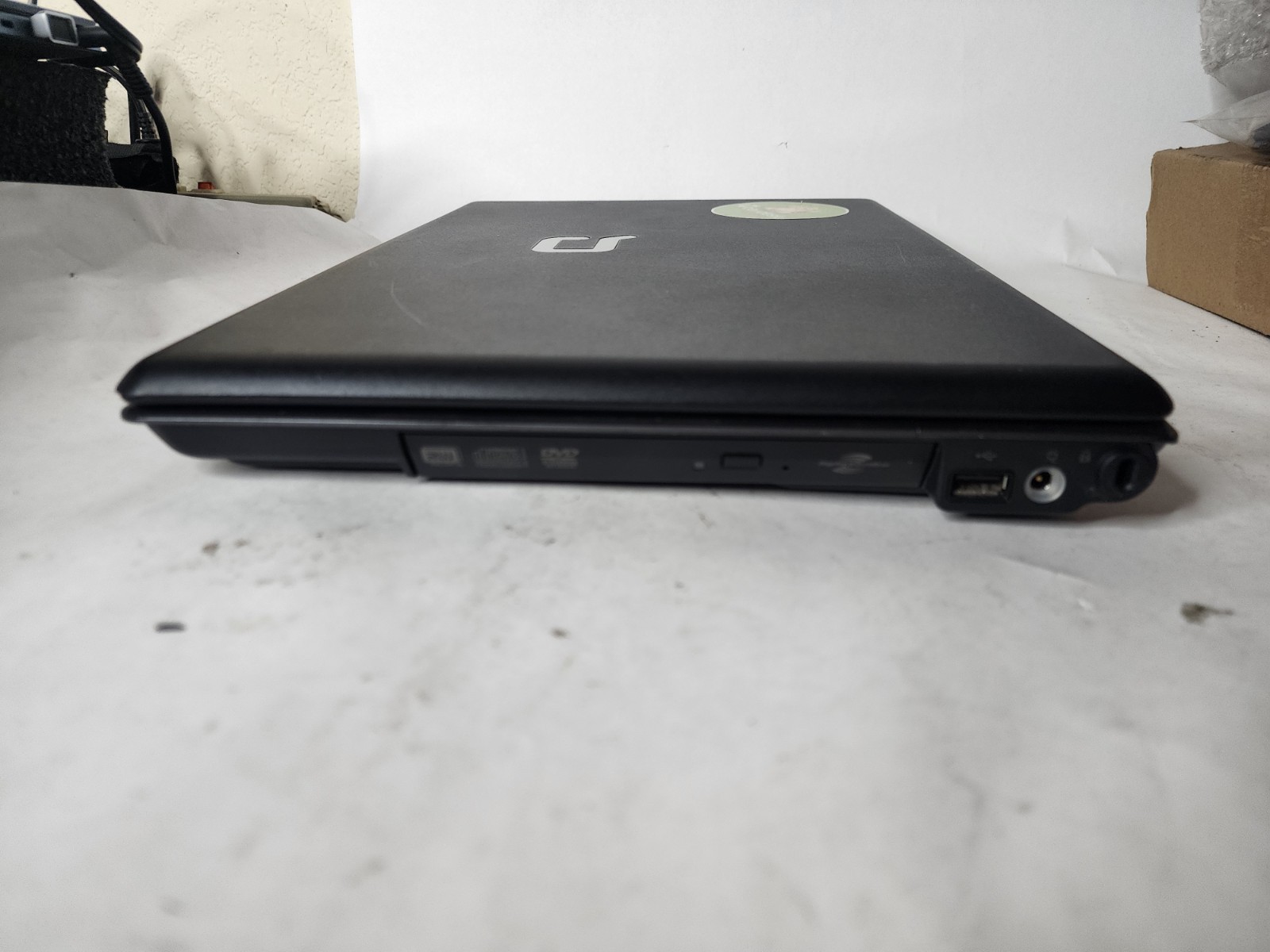 Compaq Presario F700 Laptop AMD Athlon 64 x2 2GHz 1GB 120gb HDD Nvidia GPU READ